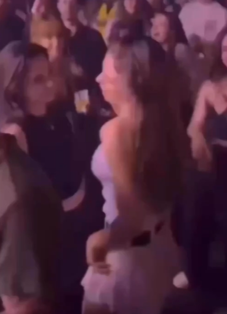 Serenay Sarıkayanın dansı geceye damga vurdu