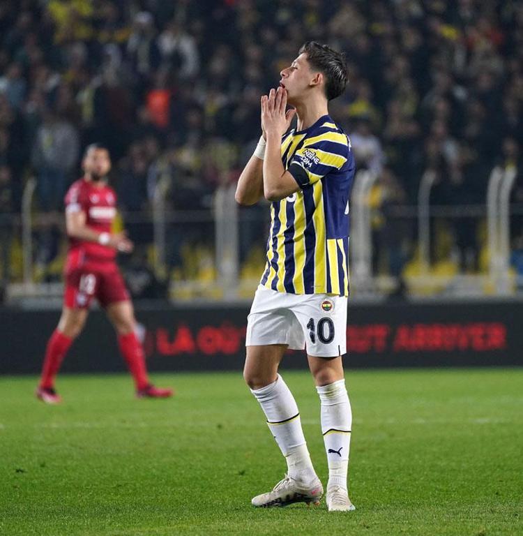 Fenerbahçede fatura kesildi: Senin yüzünden şampiyonluk gitti