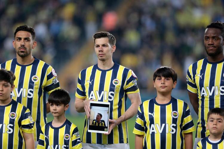 Fenerbahçede fatura kesildi: Senin yüzünden şampiyonluk gitti