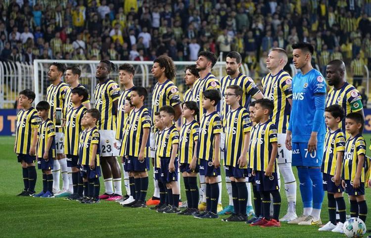 Fenerbahçede fatura kesildi: Senin yüzünden şampiyonluk gitti
