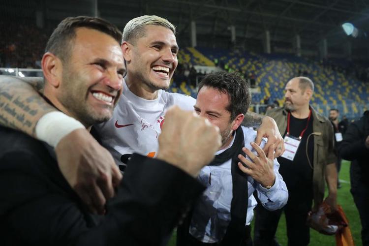 Wanda Nara sosyal medyadan paylaştı Galatasaraylılar kahroldu: Sizi asla unutmayacağız