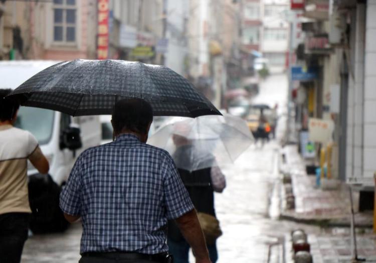 Meteoroloji son dakika uyardı: Yağmur dalgası illeri fena vuracak Sel, fırtına, hortum alarmı