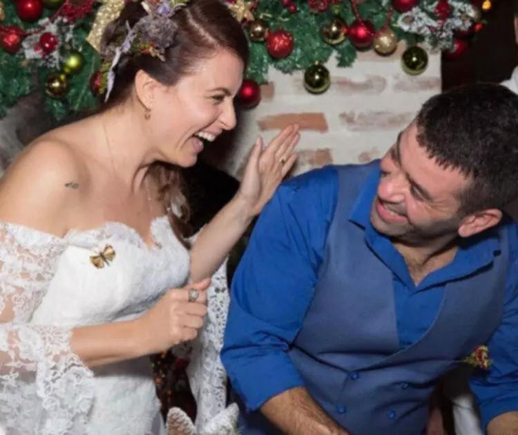 Ceyda Düvenci ve Bülent Şakrak çiftinden kötü haber