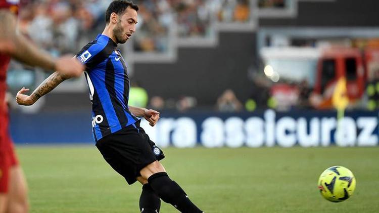 Hakan Çalhanoğlu ile ilgili önemli gelişme Galatasaray iddiası vardı