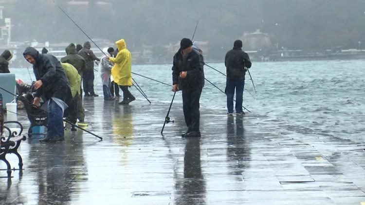 Kış geri döndü İstanbul dahil birçok ili sağanak vuracak