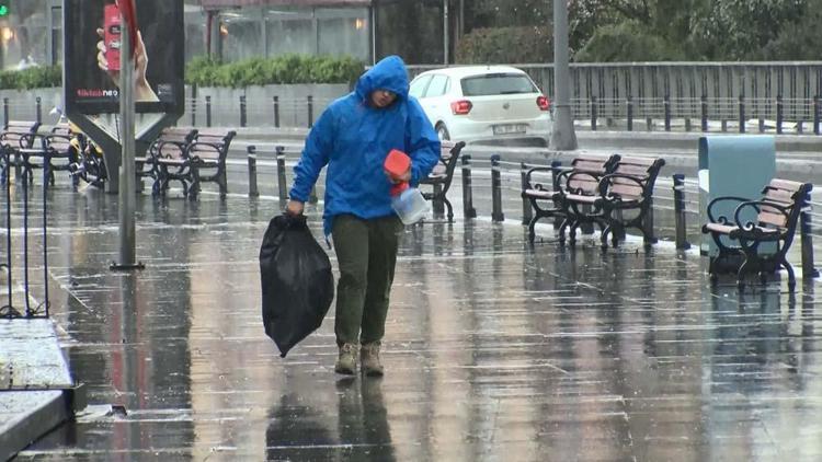 Kış geri döndü İstanbul dahil birçok ili sağanak vuracak