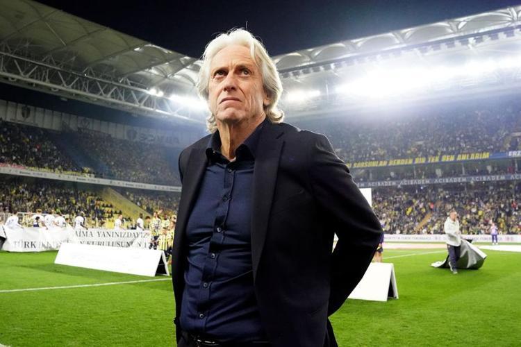Fenerbahçede flaş gelişme 2+1 yıllık anlaşma 10 milyon euro maaş...