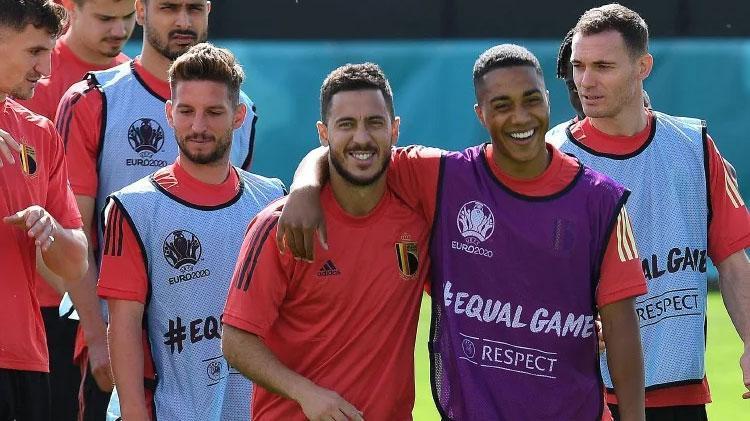 Çağlar Söyüncü ve Mertensten Galatasaraya tarihi transfer kıyağı