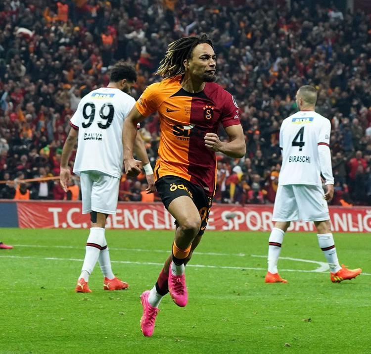 Boeyi 20 milyon euro yaptı sosyal medya paylaşımıyla deprem etkisi yarattı Ayrılık...