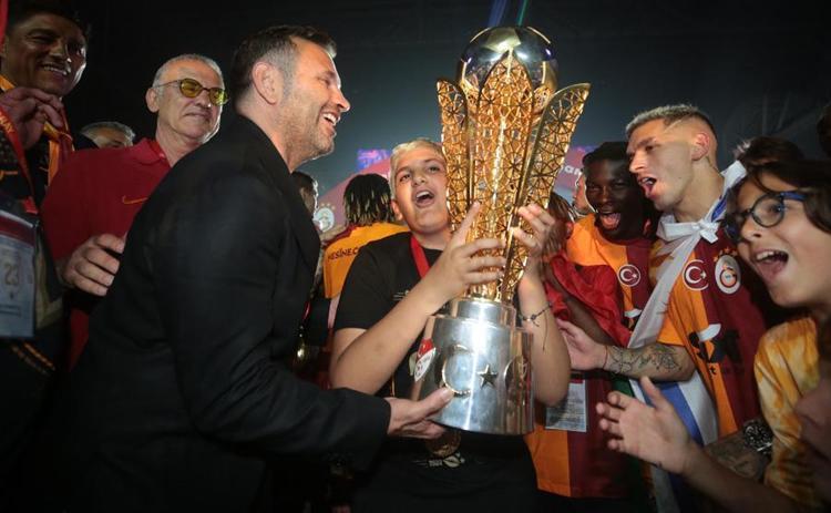 Galatasarayın şampiyonluk kutlamalarında sadece bir yıldız yoktu