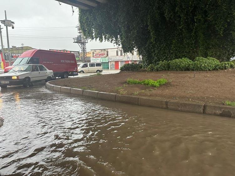 16 şehir için Meteorolojiden sarı ve turuncu kodlu uyarı Kastamonu ve Sinop için kuvvetli yağış alarmı...