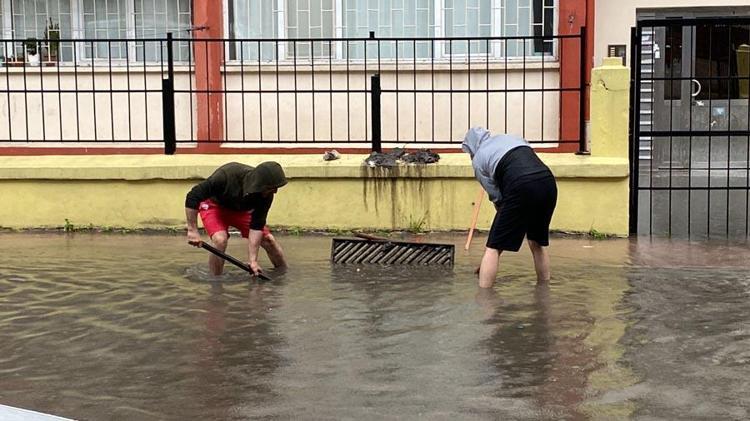 16 şehir için Meteorolojiden sarı ve turuncu kodlu uyarı Kastamonu ve Sinop için kuvvetli yağış alarmı...