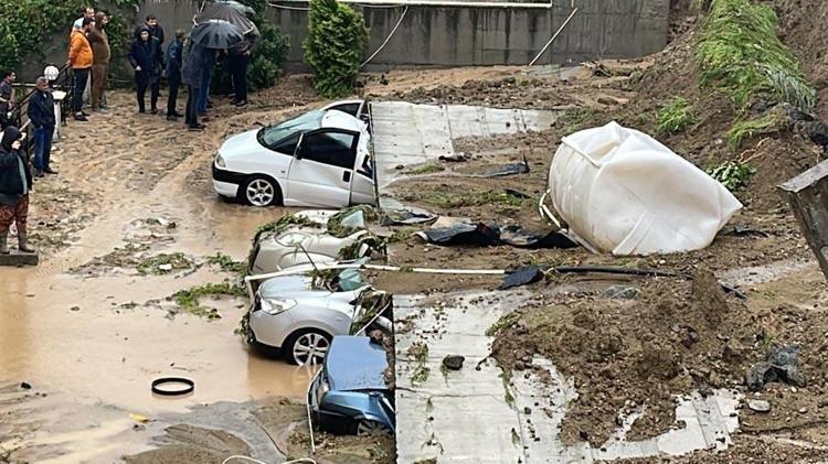 16 şehir için Meteorolojiden sarı ve turuncu kodlu uyarı Kastamonu ve Sinop için kuvvetli yağış alarmı...
