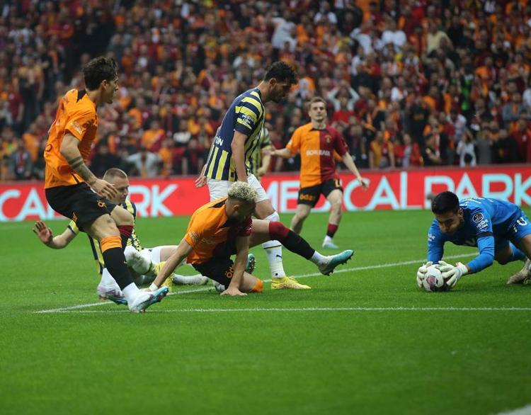 Fenerbahçe camiası Tuncay Şanlının Jorge Jesus istihbaratını konuşuyor Samandırada ipler koptu...