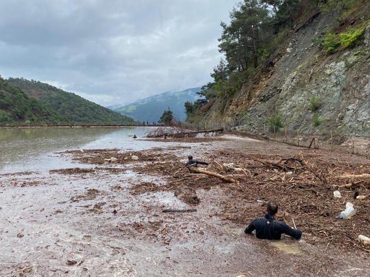 16 şehir için Meteorolojiden sarı ve turuncu kodlu uyarı Kastamonu ve Sinop için kuvvetli yağış alarmı...