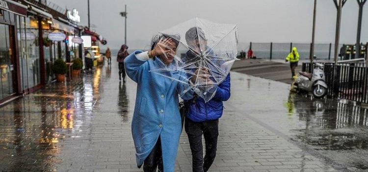 Meteoroloji sel tehlikesine karşı uyardı İstanbul, Ankara, İzmir dahil 58 ilde günlerce sürecek