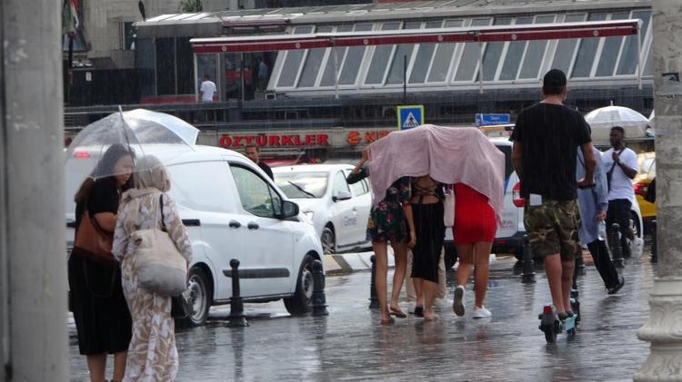 Meteoroloji sel tehlikesine karşı uyardı İstanbul, Ankara, İzmir dahil 58 ilde günlerce sürecek