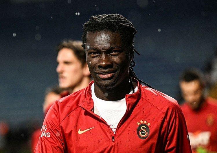 Berlusconi yine Galatasarayın kapısını çaldı Boey olmadı 20 yaşındaki orta saha için görüşmelere başladı