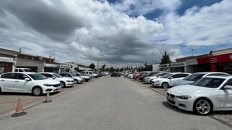 Bayram öncesi ikinci el araç satışları patladı Dükkanın önünde araba yok