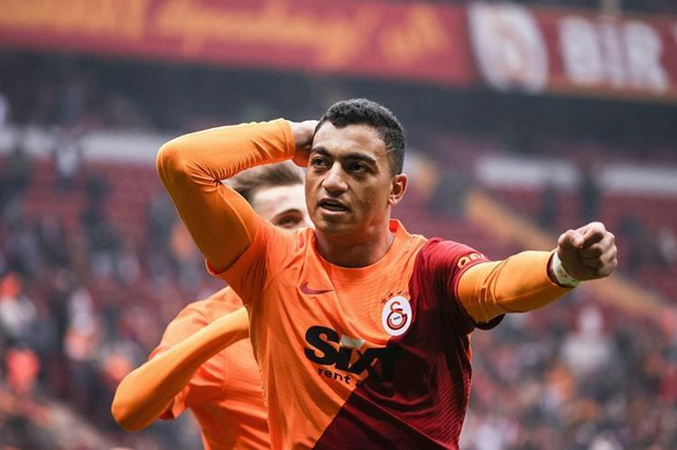 Okan Buruk örümcek orta saha için görüşmelere başladı 2016da İngilterede tarih yazmıştı
