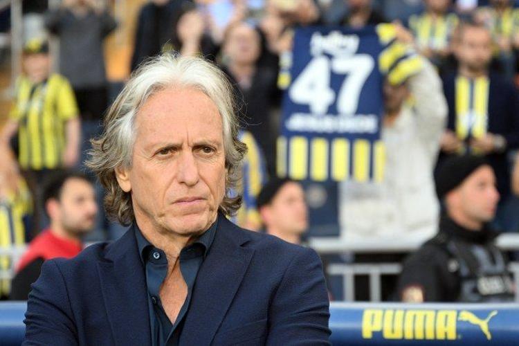 Jorge Jesusun yerine Okan Buruk ve Emre Belözoğlunun hocası geliyor