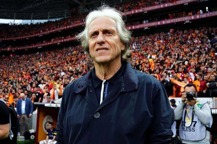 Jorge Jesusun yerine Okan Buruk ve Emre Belözoğlunun hocası geliyor