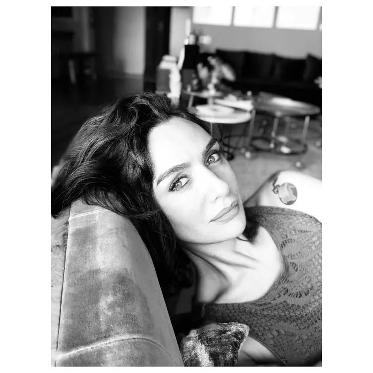 Birce Akalay Bu tuzağa düşmeyin diyerek takipçilerini uyardı