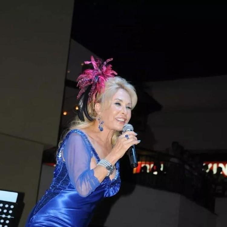 HAYATIMIZDAN BİR YILDIZ DAHA KAYDI