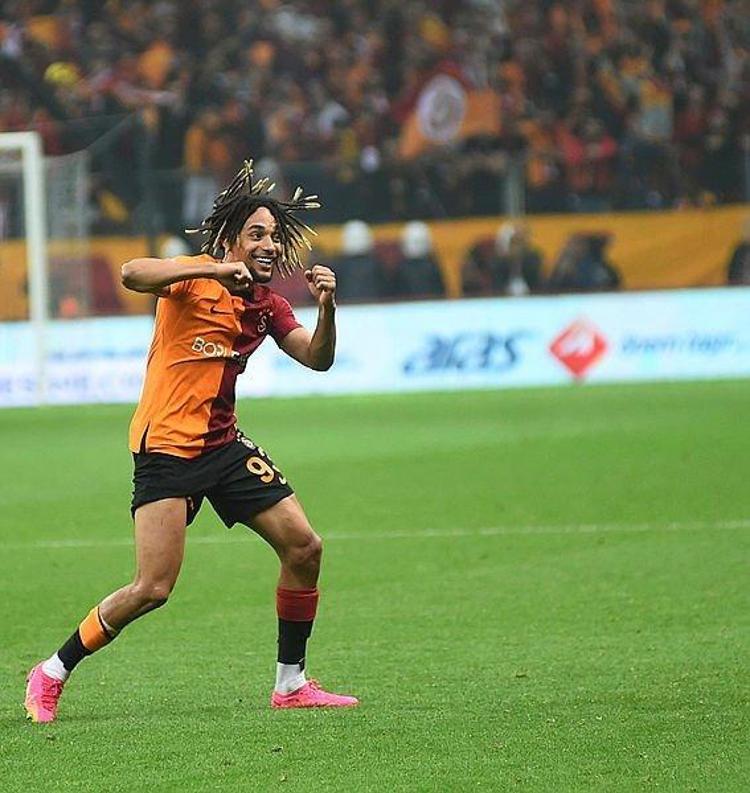 Sadece bir kez 90 dakika oynamış Galatasaray o maçı kaybetmişti 28 yaşındaki oyuncuyla 3 yıllık sözleşme