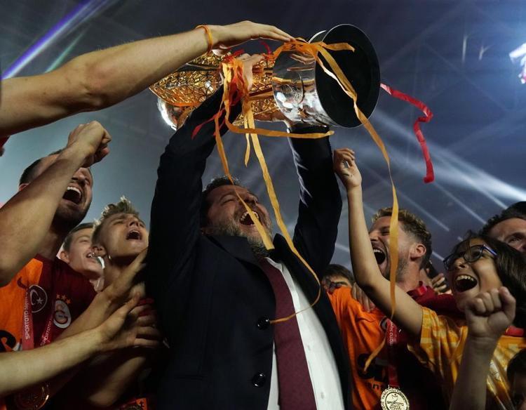 Galatasaray 2 transferi bitiriyor Dursun Özbekten Icardi, Zaniolo, Uğurcan, Rashica ve Felix açıklaması