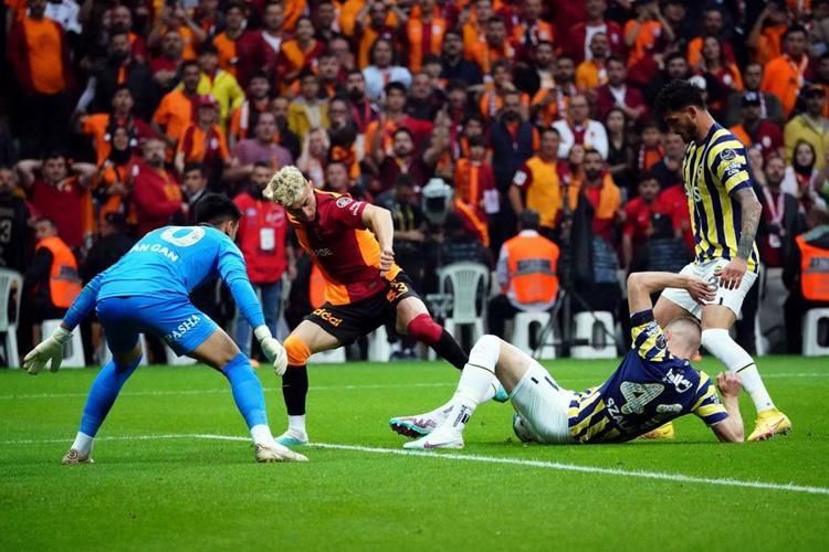 Lucescu + Volkan Demirel formülünü unutun Fenerbahçenin yeni teknik direktörünü açıkladı: 3 hafta önce söylemiştik