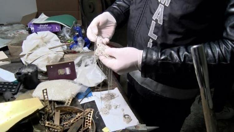 Ayarı düşük altınla dolandırıcılık yapanlara Esenyurtta baskın