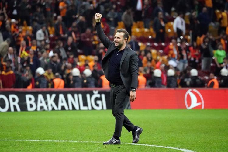 Okan Buruk ilk transferini açıkladı Come to Galatasaray şeyine başlayalım