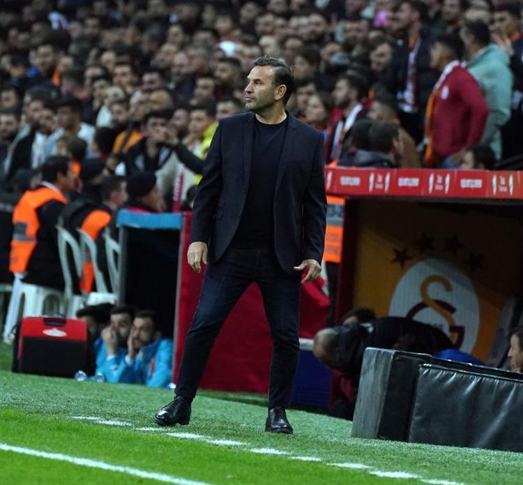 Okan Buruk ilk transferini açıkladı Come to Galatasaray şeyine başlayalım