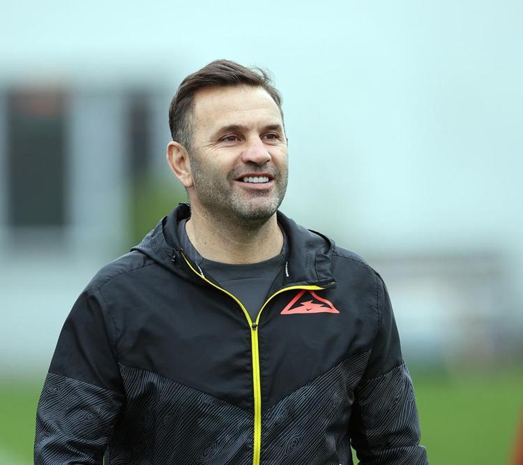 Okan Buruk ilk transferini açıkladı Come to Galatasaray şeyine başlayalım