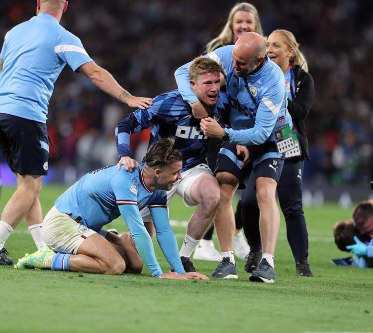 DE BRUYNE: KUTLAMA ZAMANI
