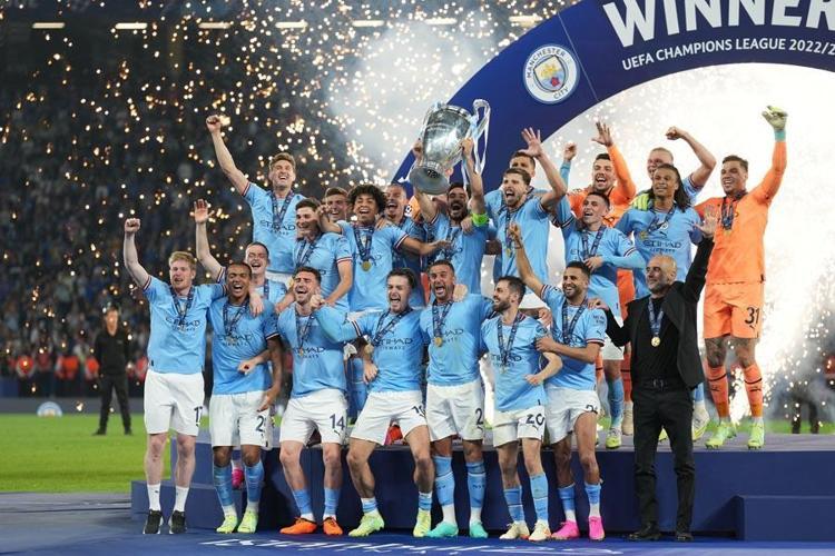 Şampiyonlar Ligi kupası Manchester Citynin İlkay Gündoğan: Ülkemizde bu kupayı kaldırmak çok büyük bir gurur
