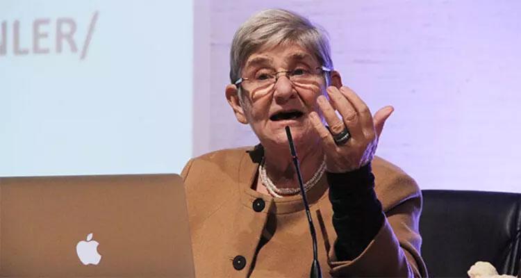 Koronavirüs aşısı olanlar için Canan Karataydan önemli uyarı: Bunu yapmayanların beynine pıhtı atıyor