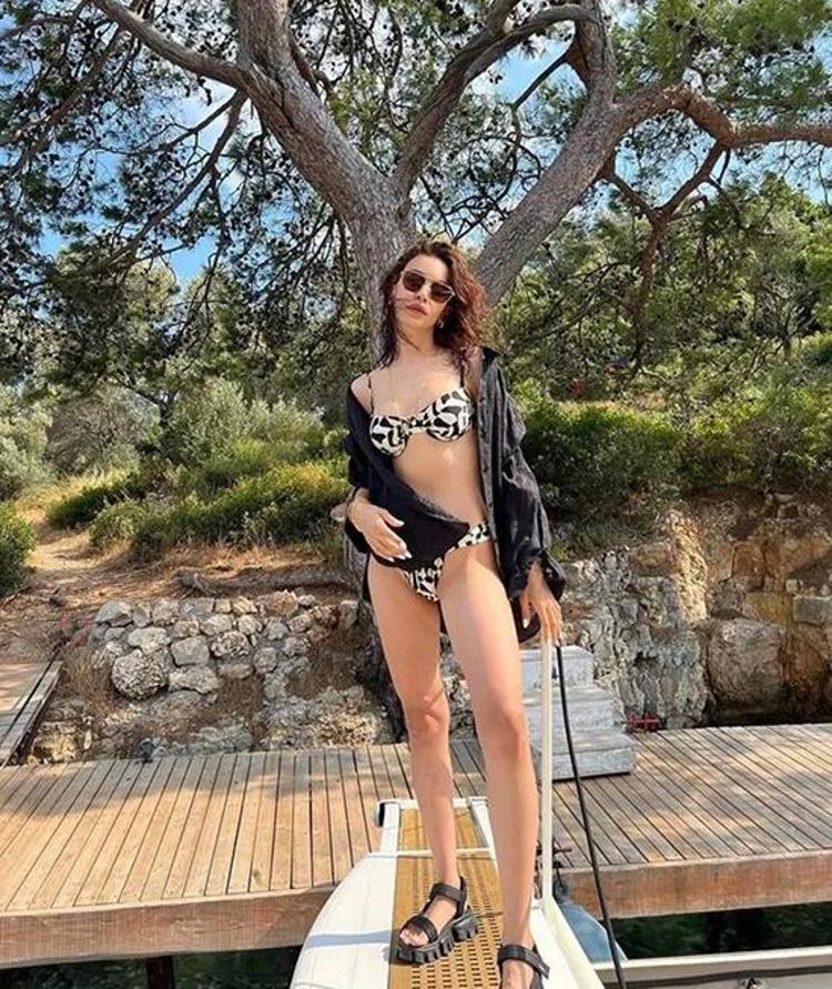 Şilan Makalın bikinili paylaşımlarına beğeni yağdı