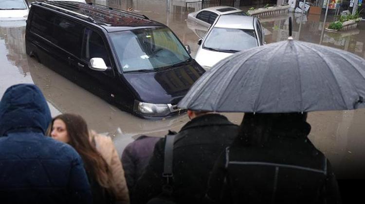 Meteoroloji uyardı Bayram tatili öncesi sağanak ve sel tehlikesi: İller belli oldu