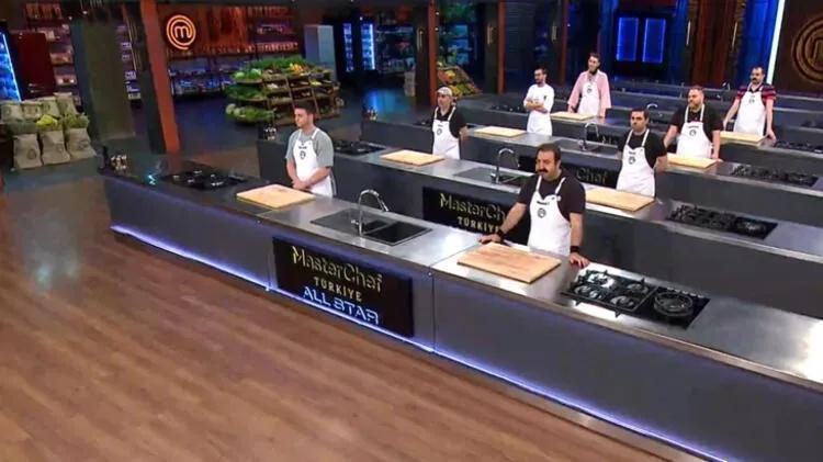 MasterChef 2023te ana kadroya giren 5. isim belli oldu 18 Haziran MasterChef ilk grupta kimler yukarı çıktı