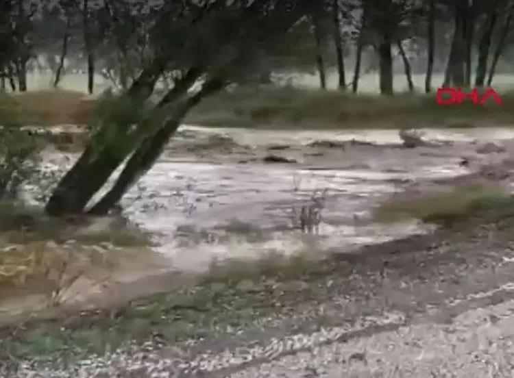 ÇORUMDA DERE TAŞTI
