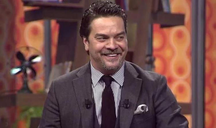 Beyaz Show yeniden başlıyor Beyazıt Öztürk müjdeyi canlı yayında verdi