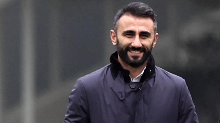 5 GÜN ÖNCE EMRE BELÖZOĞLU İLE YOLLARINI AYIRMIŞTI