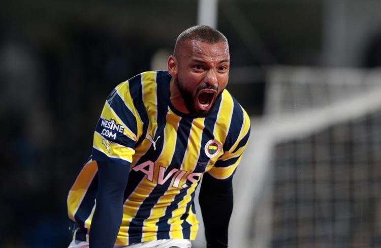 Ali Koçtan Selçuk Şahin sürprizi 5 gün önce Emre Belözoğlunun yanından ayrılmıştı