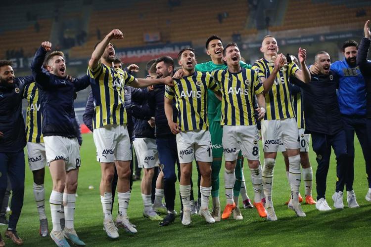 Ali Koçtan Selçuk Şahin sürprizi 5 gün önce Emre Belözoğlunun yanından ayrılmıştı