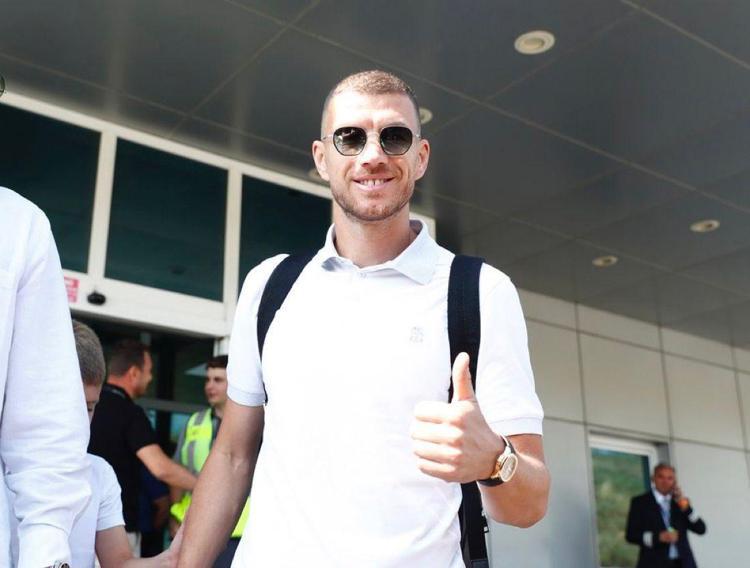 Dzeko Fenerbahçeye imza attı olan Galatasaraya oldu İcardi İntere gidiyor