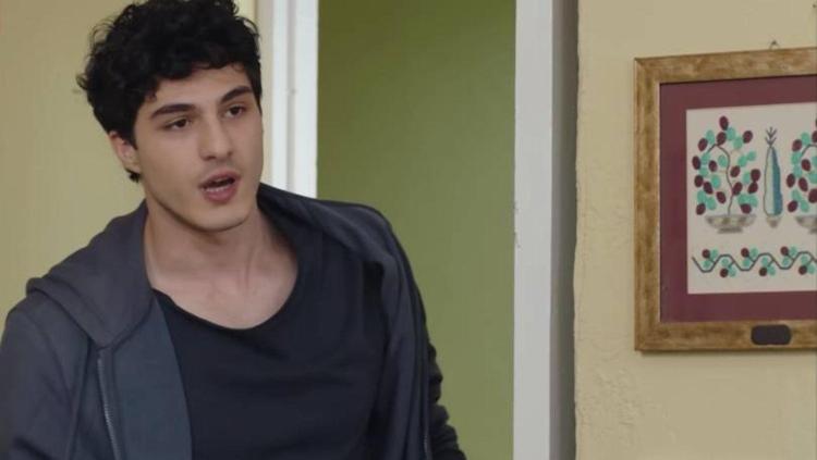 KENDİ DÜŞEN AĞLAMAZ OYUNCULARI
