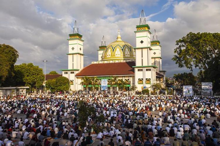 Bayram namazı saat kaçta 2023 İl il bayram namazı saati belli oldu İşte 2023 Kurban Bayramı namaz saatleri…