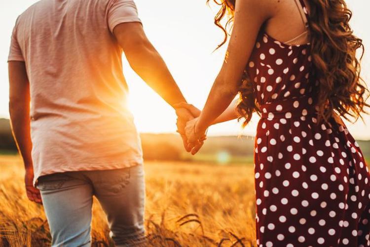 Sevgiliye Kurban Bayramı mesajları 2023 Erkek Kadın sevgiliye romantik, komik, uzun kısa seçenekli mesajlar ile uzaktaki sevgiliye bayram mesajları kutlama sözleri